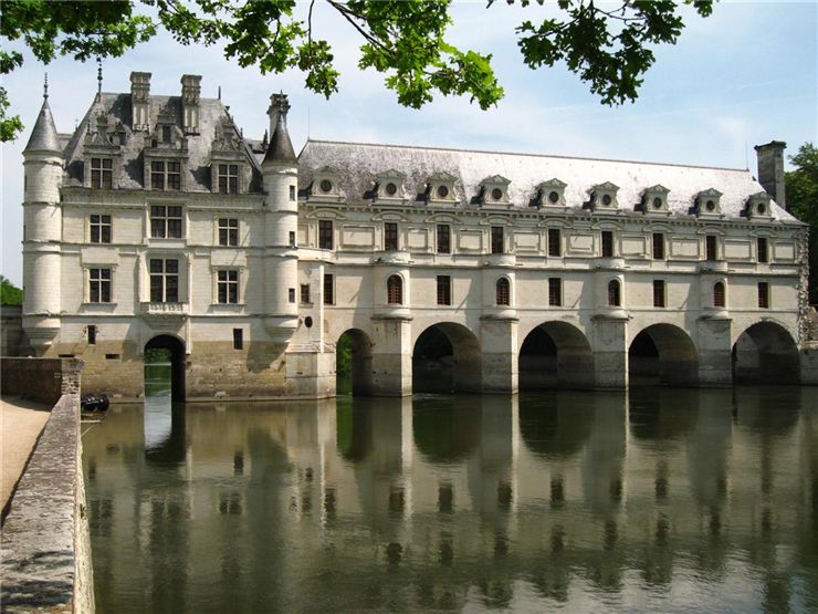 Château de Chenonceau - West facade of the Pont de Diane